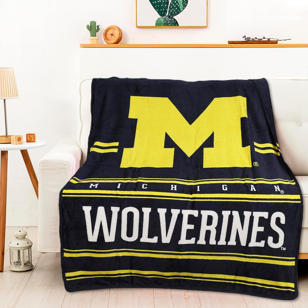 NCAA Michigan Wolverines 45x60 Silk Touch Throw Blanket 200 GSM Dual Vision Design