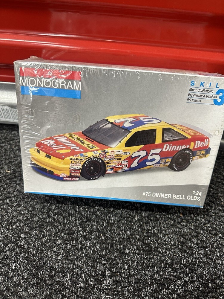 Monogram #75 Dinner Bell Olds NASCAR #2432 1/24 Scale FACTORY SEALED. 2