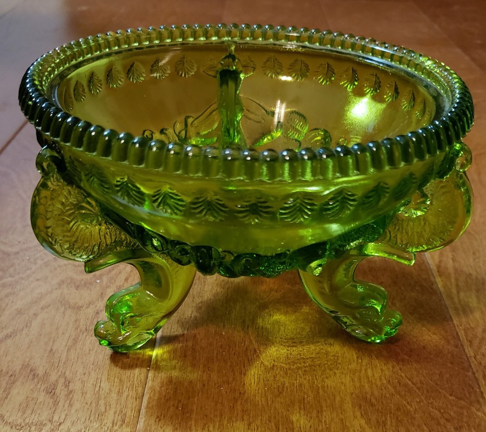 Vintage 1960 Westmoreland Argonaut Tripod Bowl Green Candy Dish 9