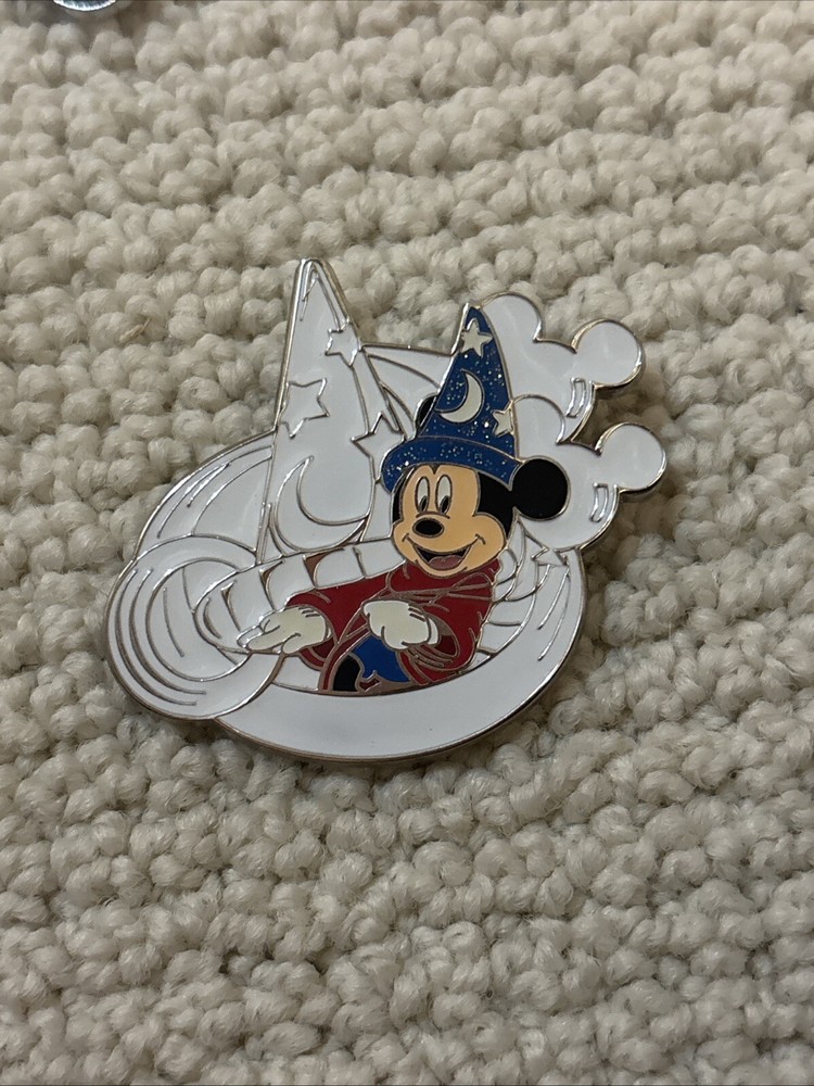 2009 HTF Disney Parks Sorcerer Mickey Trading Pin with White Hat and Balloons