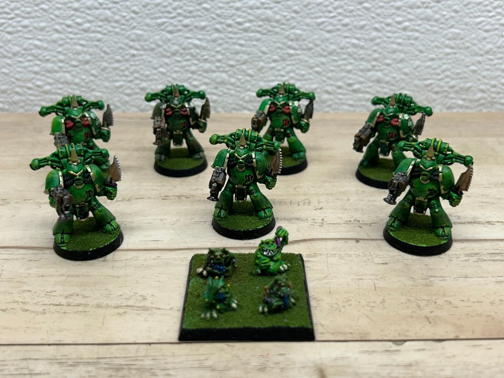 Vtg Warhammer 40K Space Marines Plastic Miniatures Lot of 8 Figures