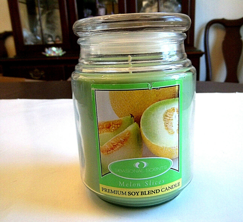 Premium 21oz Seasonal Scents Soy Blend Jar Candle in Refreshing Melon Slices Fragrance-image