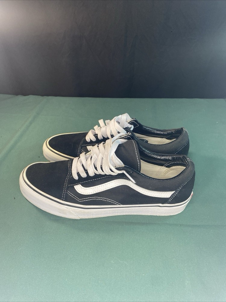 VANS Old Skool Black White Suede Accent Skate Shoes Men’s 9Women’s 10,5GUC