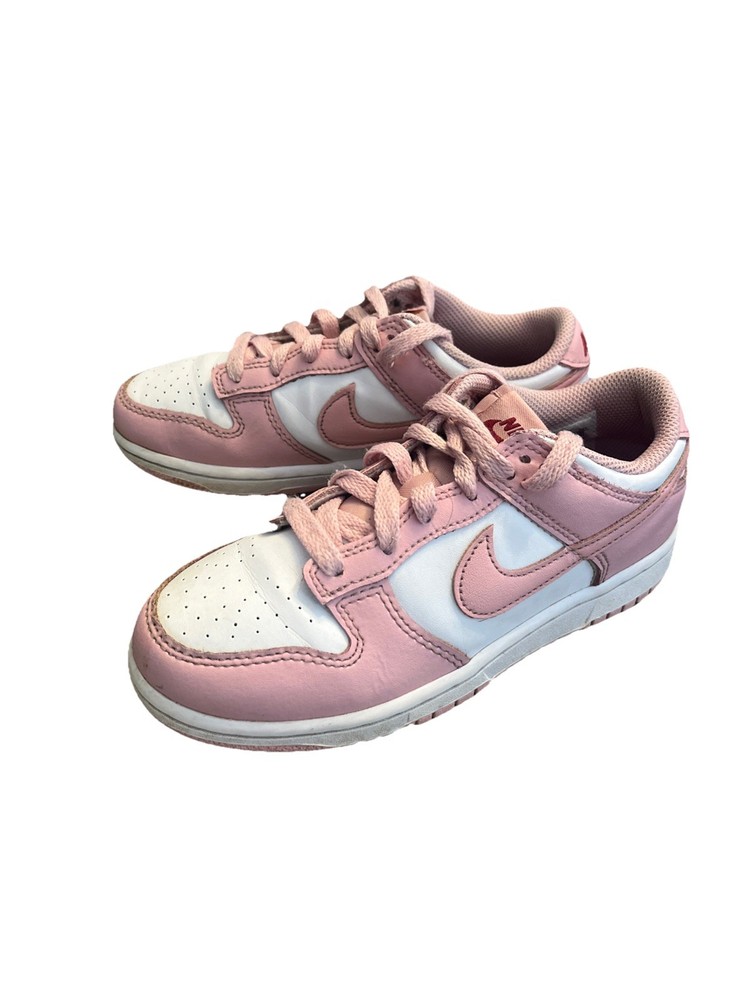 Nike Youth Girls Pink Size 2 Shoes Low Dunk athletic Lace Up. Pre Owned
