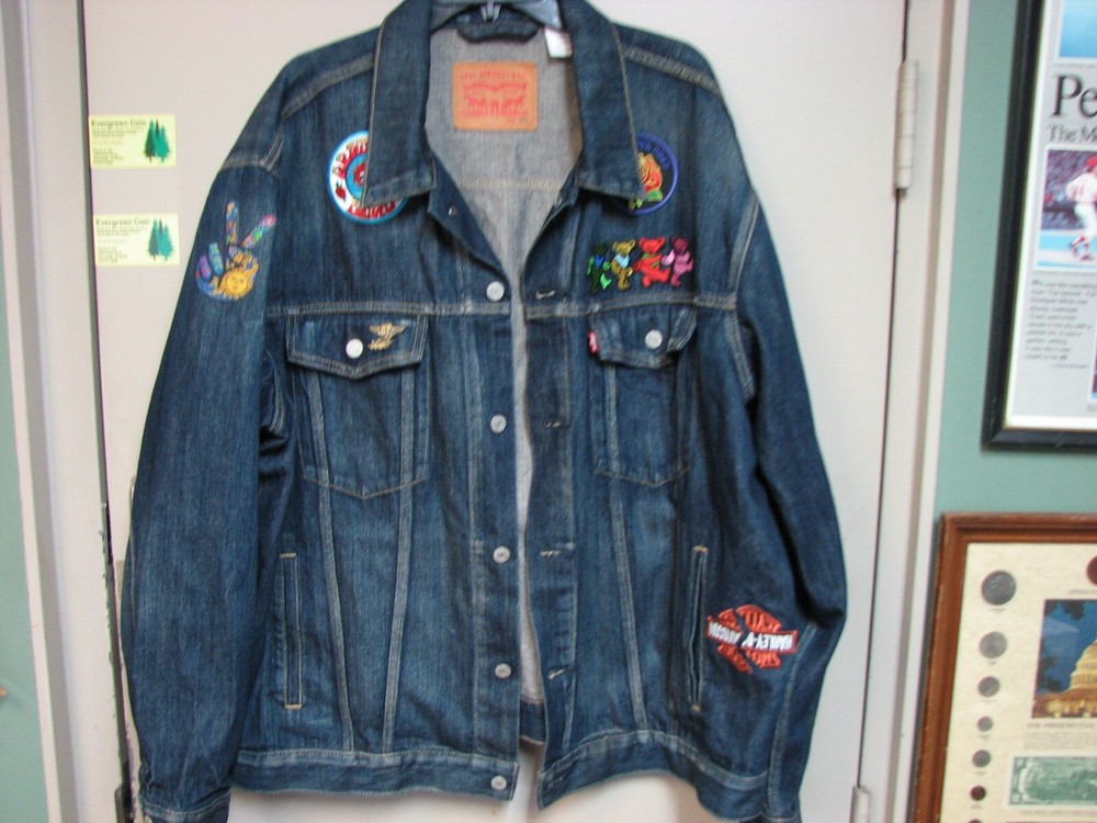 Gorgeous Levi Denim GRATEFUL DEAD Jacket W/Patches As Shown Size 3XL Gently Used