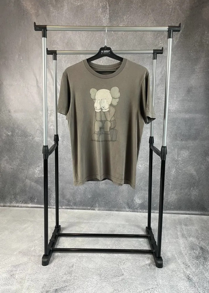 Uniqlo x KAWS T-shirt