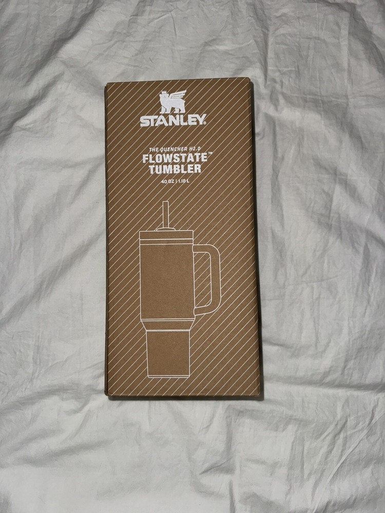 IN THE BOX Stanley Quencher H2.0 FlowState 40oz Tumbler - Black