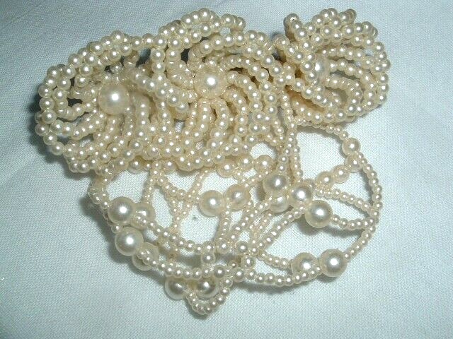 WHITE PEARL HAIR BARRETTE WITH BUN SNOOD
