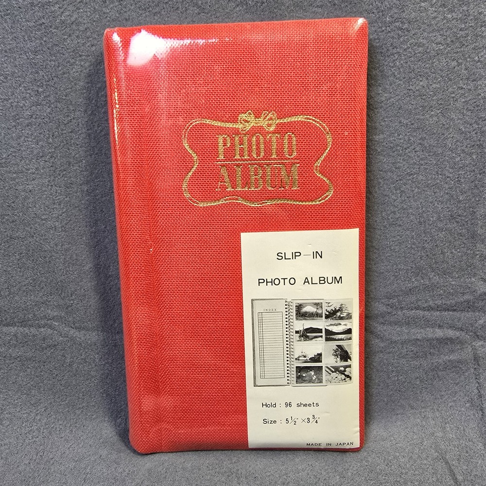 Vintage Slip In Photo Album Red Faux Leather Gold Trim 96 Sheets 5 1/2× 3 3/4 In
