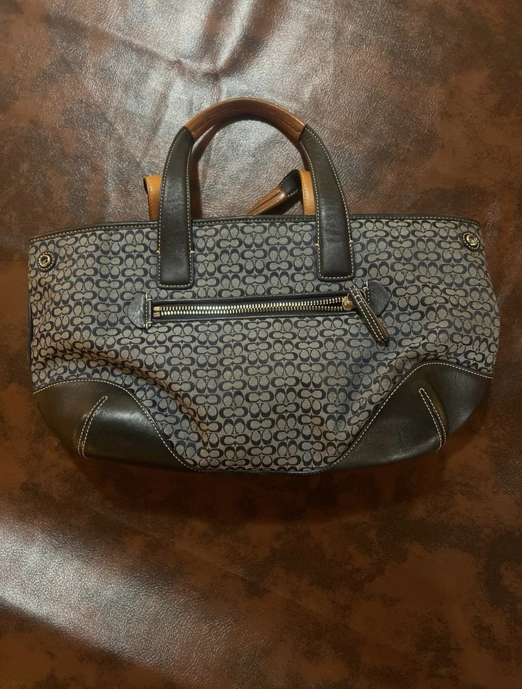 Authentic Coach Tote Bags for Women - Stylish & Durable