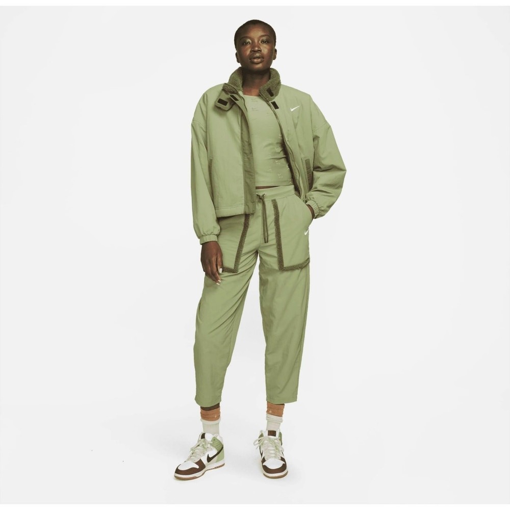 Nike Essential Woven High Rise Pants