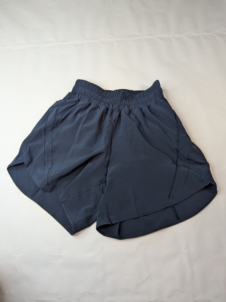 Lulmon Track That High Rise Lined Shorts 3 Inch Navy Size 4