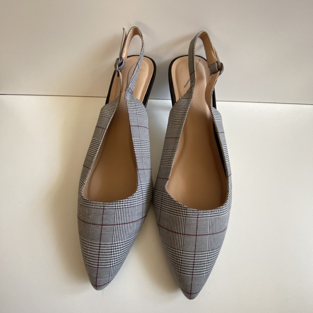 A New Day Womens Gray Kitten Heel Slingback Pump Size 7.5