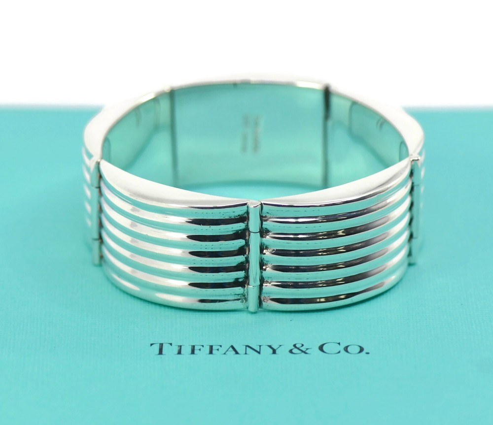 Tiffany & Co Sterling Silver Ribbed Bangle Bracelet