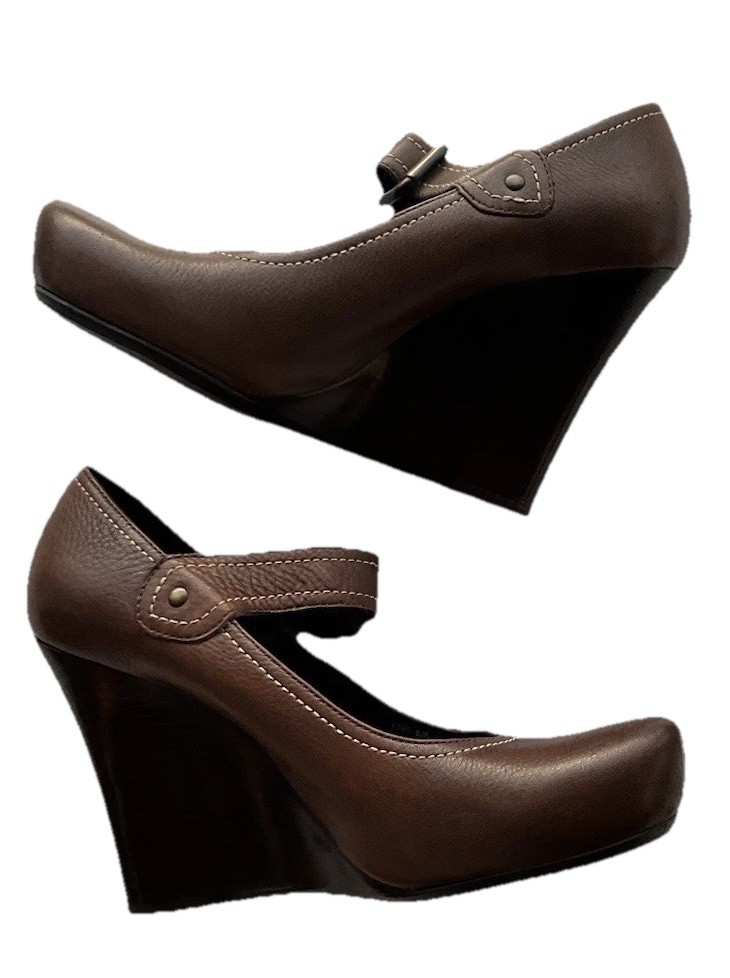 Via Spiga Women's Italy Brown Leather Strap Block Buckle Western Sandals Size 5.5