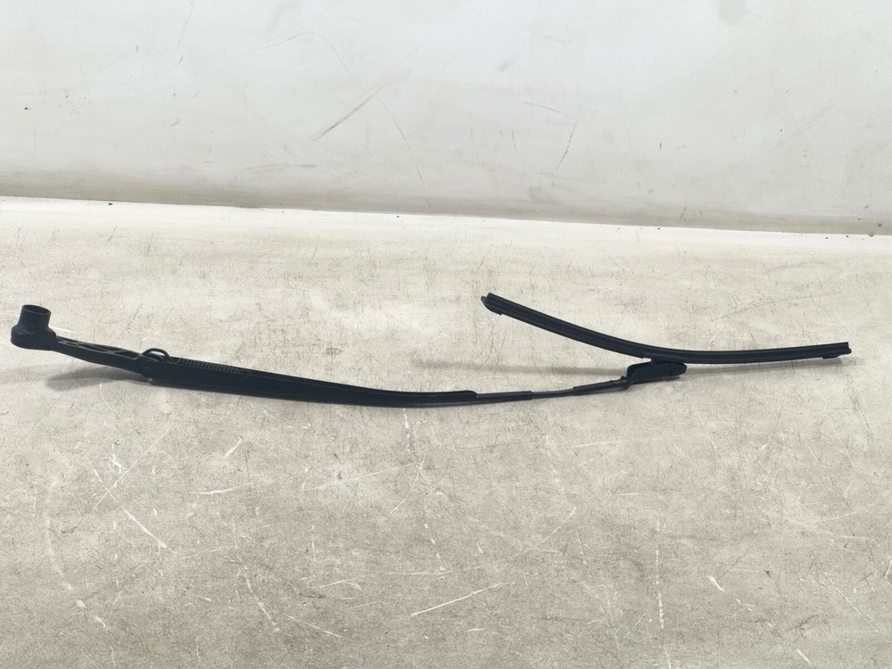 16-23 MAZDA CX-9 CX9 FRONT RIGHT PASSENGER SIDE WINDSHIELD WIPER ARM OEM
