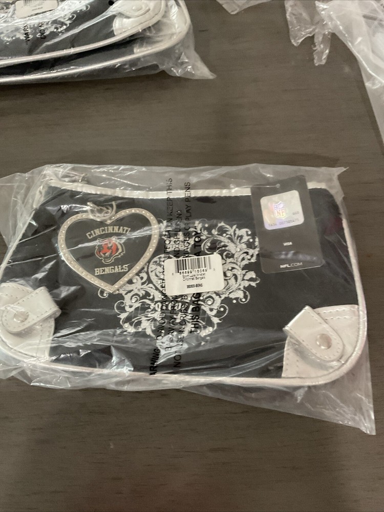 CINCINNATI BENGALS   Womens/Girls  Black FASHION WALLET with Rhinestones  NEW!