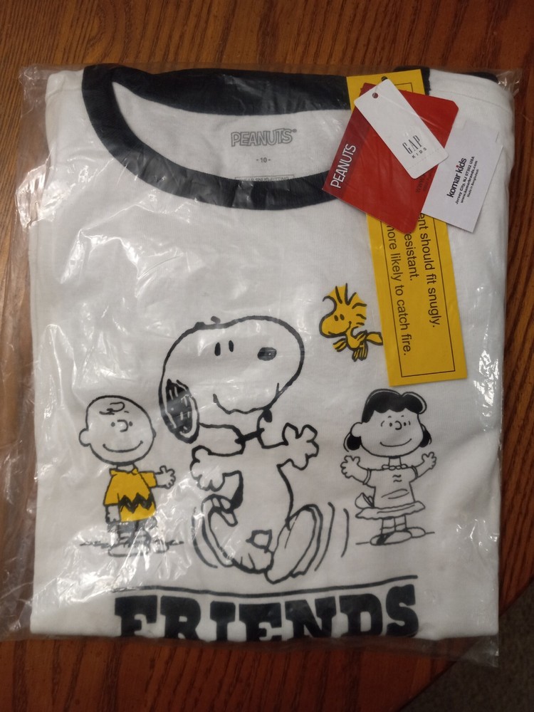 New Gap Kids Peanuts Pajamas PJ Set Boy Girl Unisex Size 10 Snoopy Charlie Brown