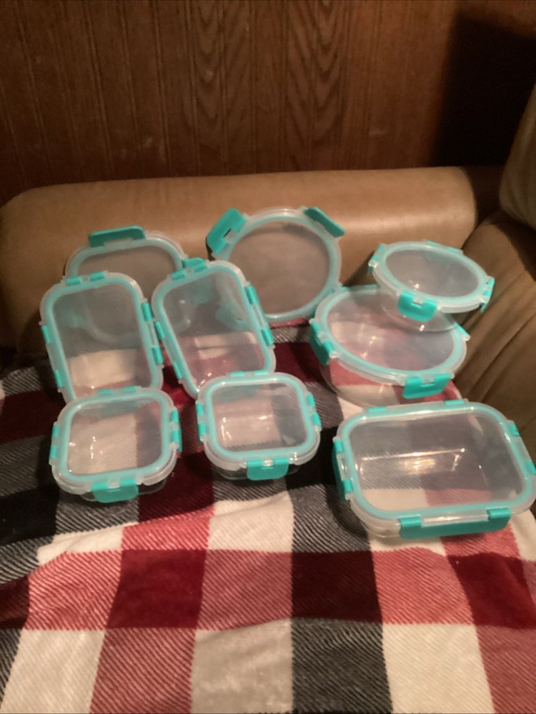 glass food storage containers with plastic lids