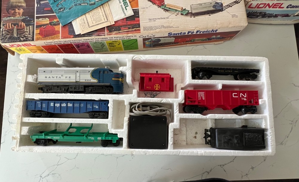 Lionel Train Sets Cannonball and Santa Fe