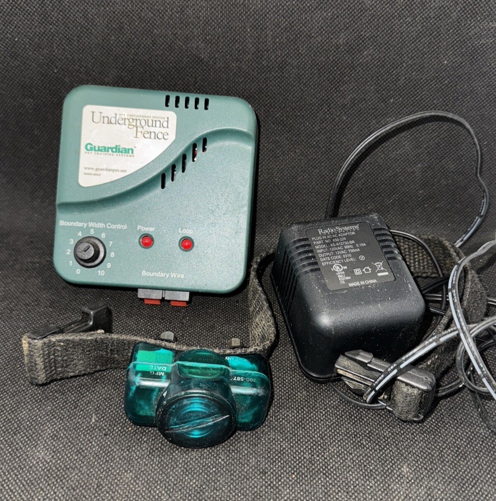 PETSAFE GUARDIAN UNDERGROUND PET FENCE TRANSMITTER 300-210 W/ Collar