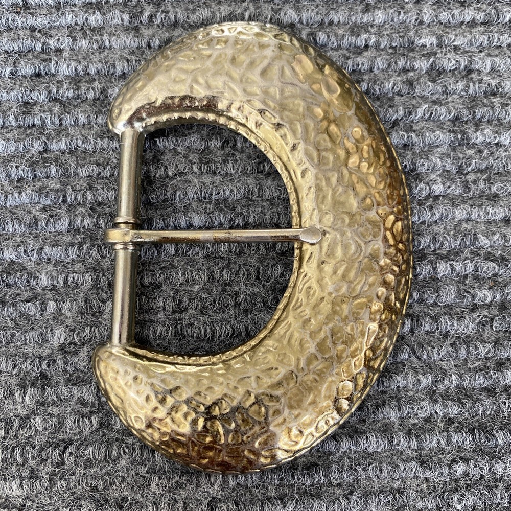 Belt Buckle Women’s Gold Stamped Oval Round