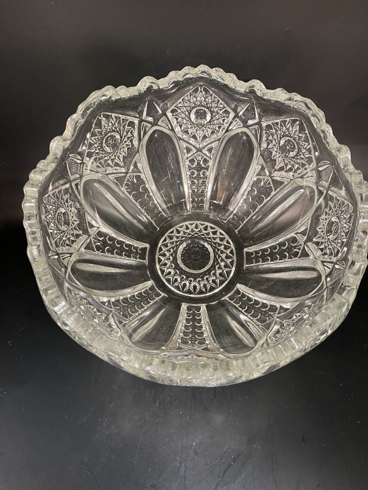 Vintage 1950s Heavy Crystal Sawtooth Starburst Glass Serving Bowl