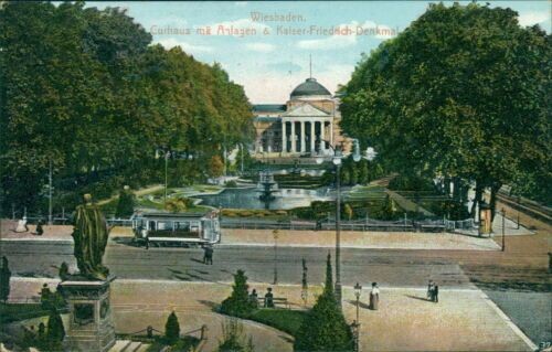 Postcard Wiesbaden Curhaus with facilities Kaiser Friedrich monument (no. 9752)