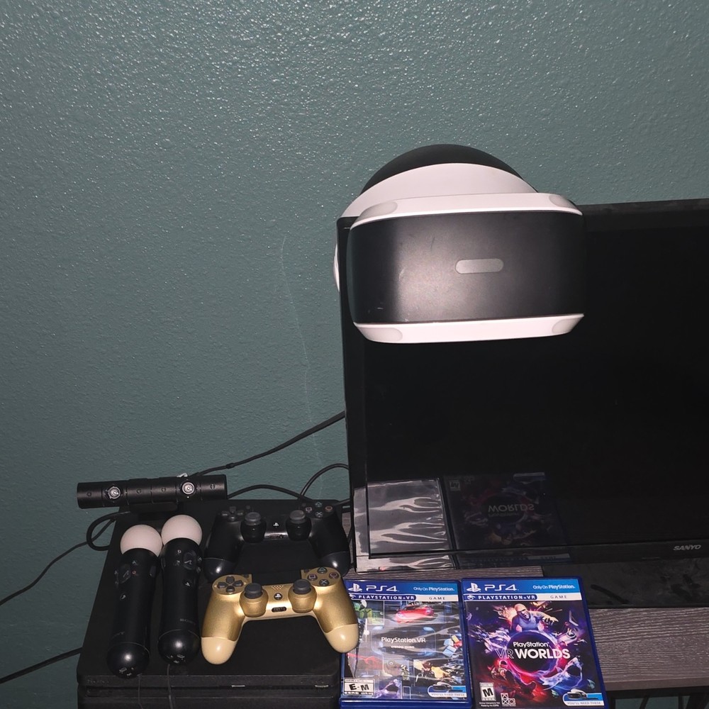 Sony PlayStation VR Headset, PS4 Console, Move & DualShock 4 Controllers, Camera