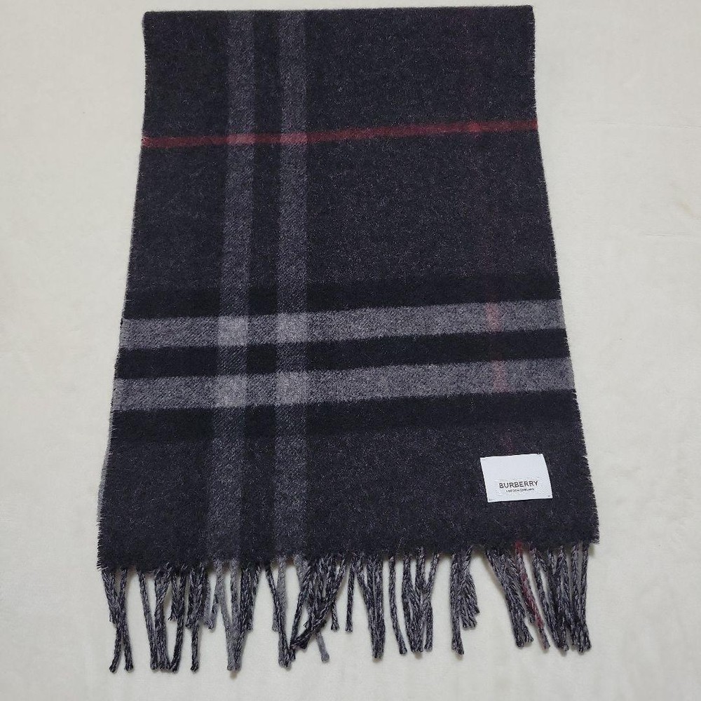 Burberry Vhtf Italian Made Montage Tb Monogram Cashmere Scarf Women Scarf Access
