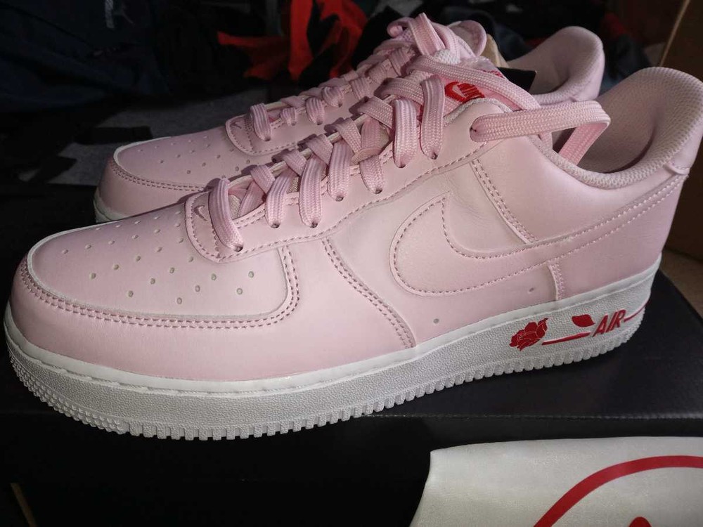 Nike Men Air Force 1 07 LX Rose Pink Bag Size 9.5 US at Official Store