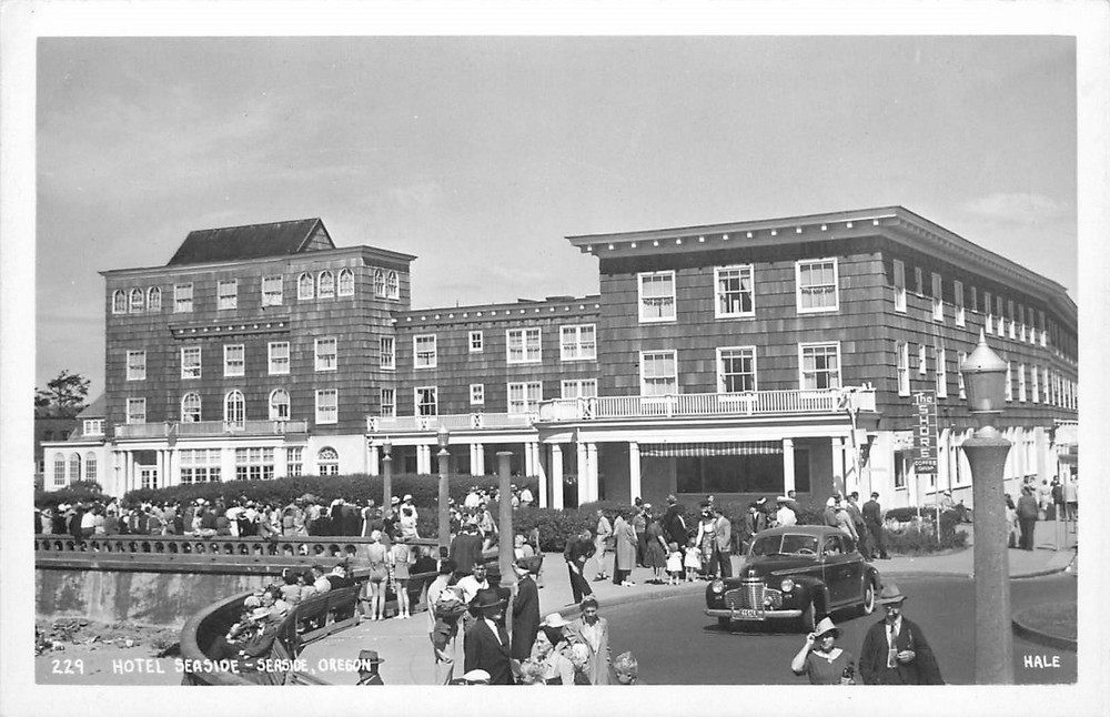 1940s Seaside Oregon Hotel Seaside autos occupation #229 RPPC Postcard 25-8564