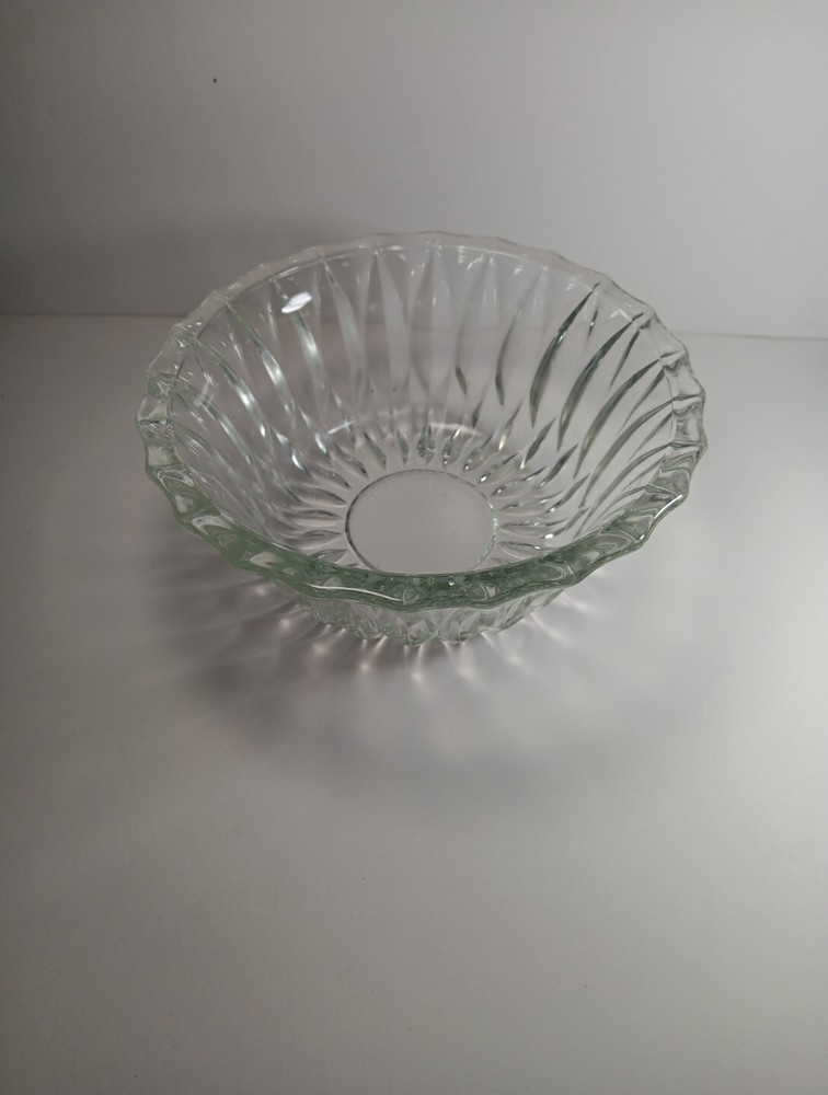 Vintage Clear Glass Bowl Unbranded Bowl/Candy Dish Sunbrust Design