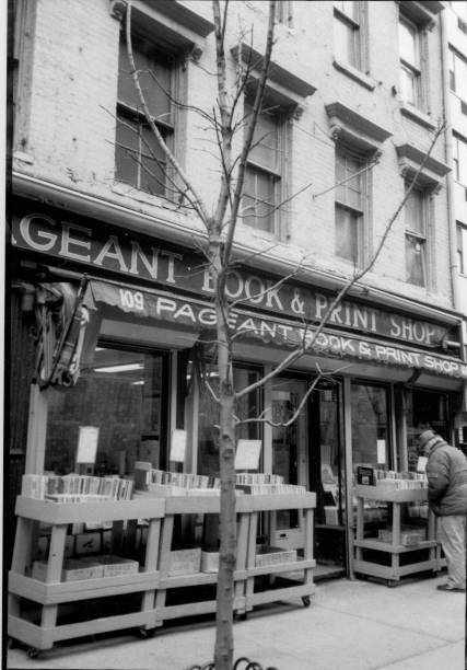 The Pagaent Book Print Shop 1960 OLD PHOTO