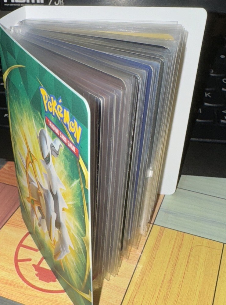 Pokemon Binder With Dragon Holos And Dragon Cards (Pokemon/yugioh) Nm