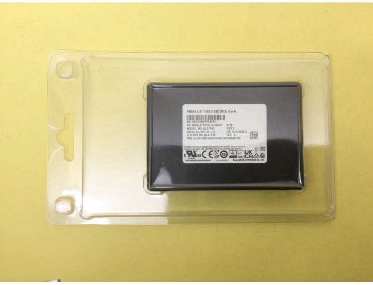 Samsung PM9A3 Series 7.68TB PCIe Gen4 NVMe U.2 2.5'' SSD MZ-QL27T60 New