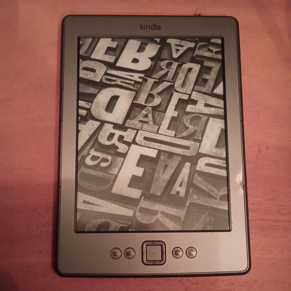 Amazon Kindle 4th Generation Model D01100 - Ebook Reader Tablet ~ 2gb Wifi Only
