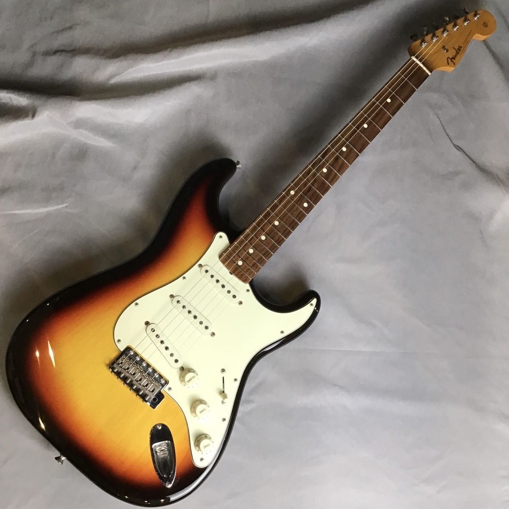 Fender TRAD 60s STRAT weight3.46kg