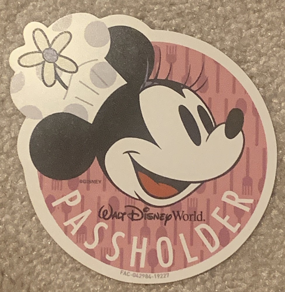Disney World Annual Passholder Minnie Mouse Magnet Epcot Food and Wine Exclusive