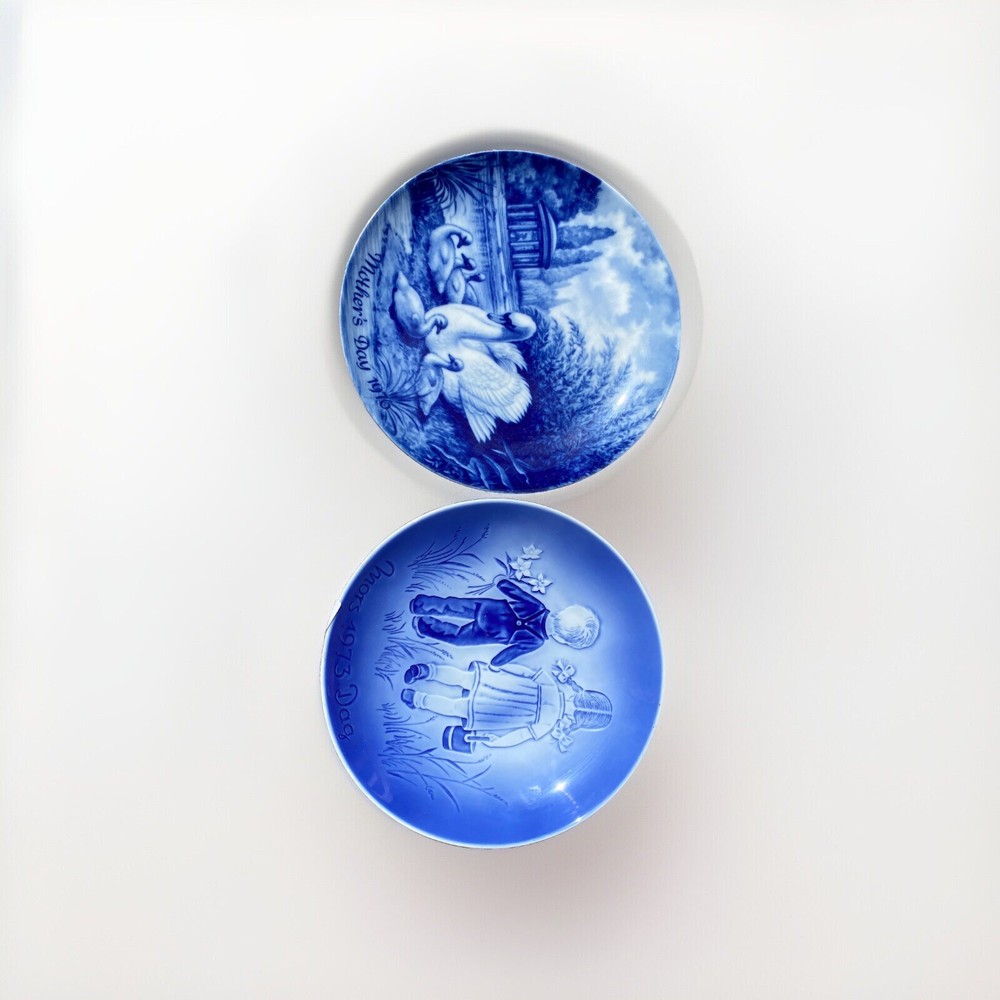 Mothers Day Plates, Set Of Two Limited Editions , Blue Design, Collectible-image