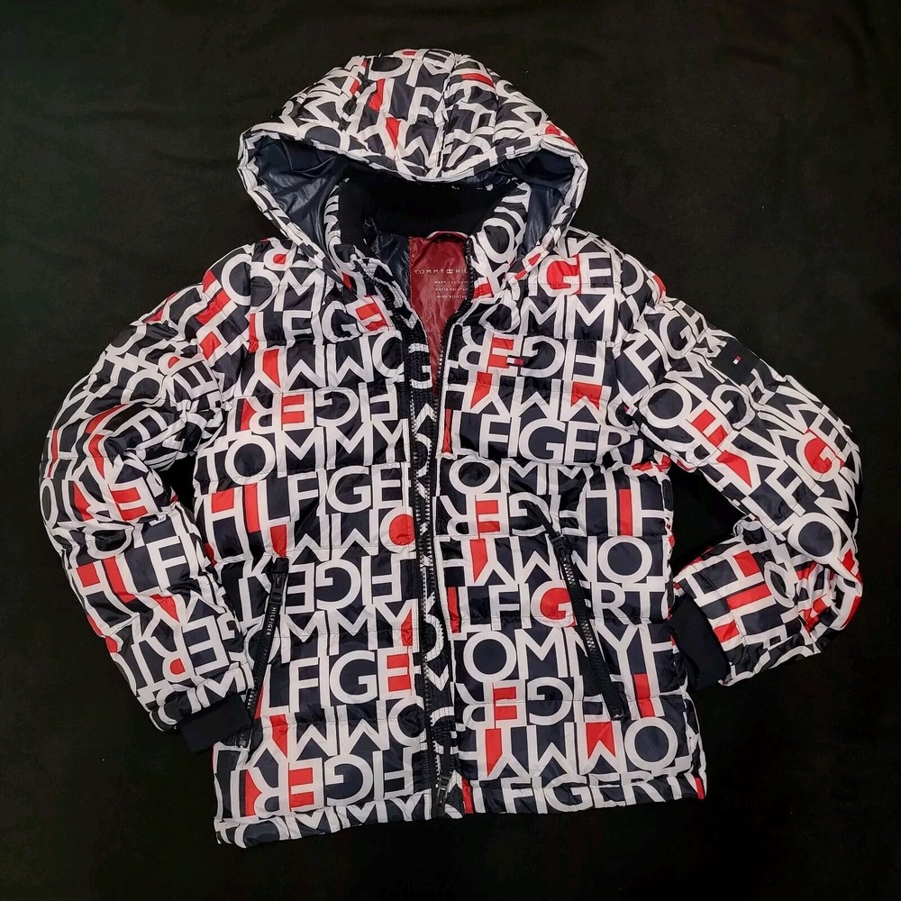 Tommy Hilfiger men's small puffer jacket for winter warmth