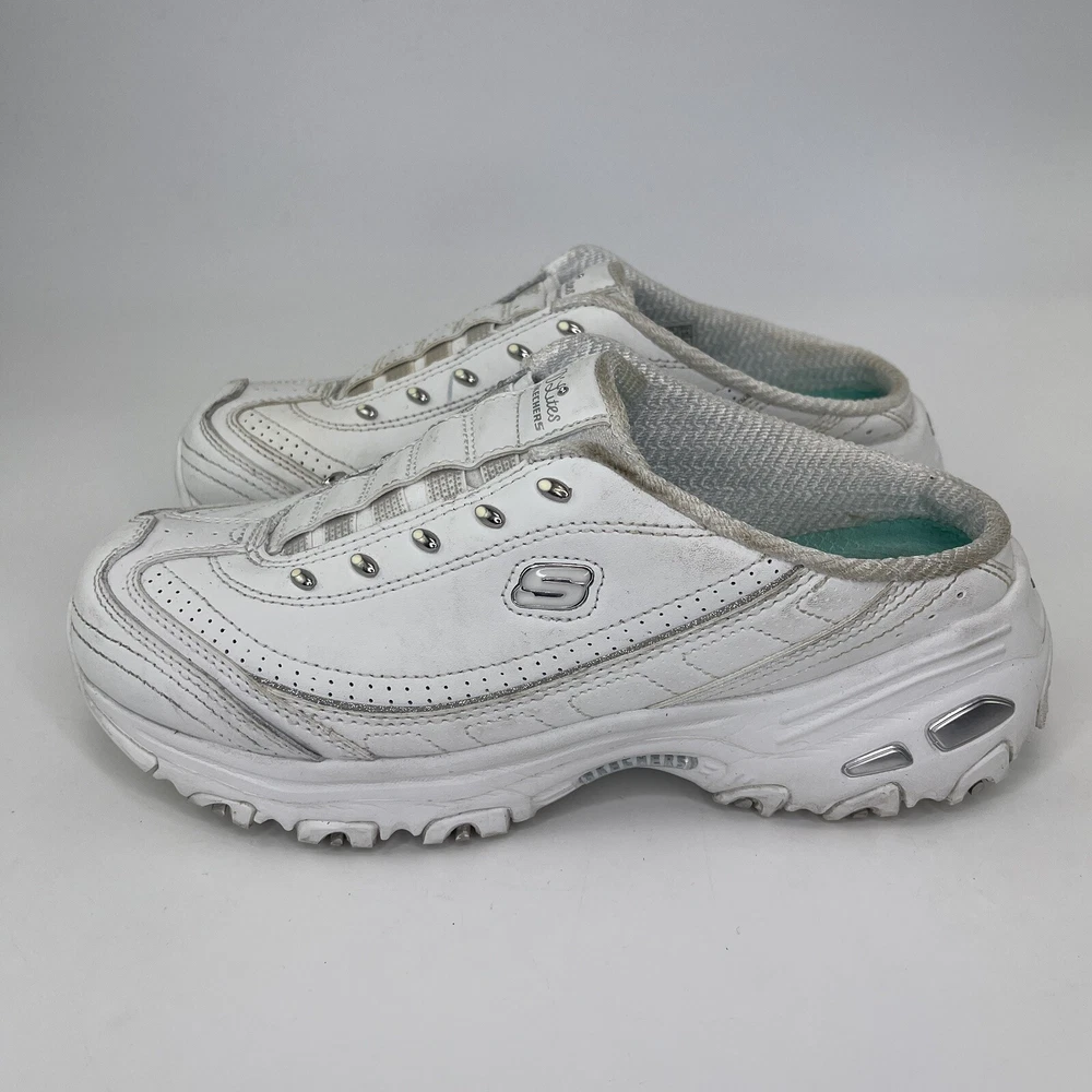 Skechers D’Lites White Slip on Sneakers Wide Fit 11933W Women’s Sz 6.5
