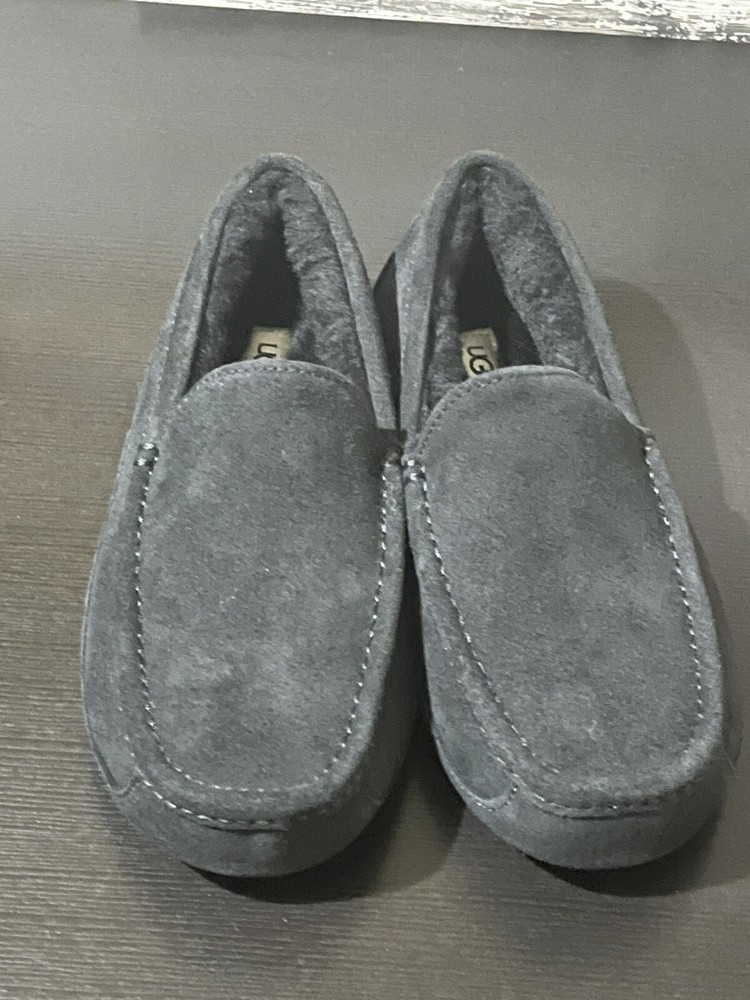 New UGG Men's Size 9 ASCOT Corduroy II Slippers Driving Shoes Black 1125932