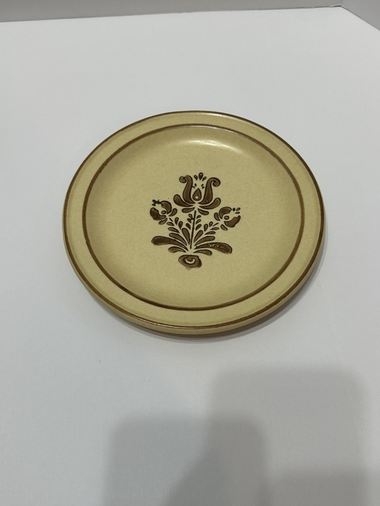 Vintage Pfaltzgraff Village 7 Salad Dessert Bread Plates Set of 7