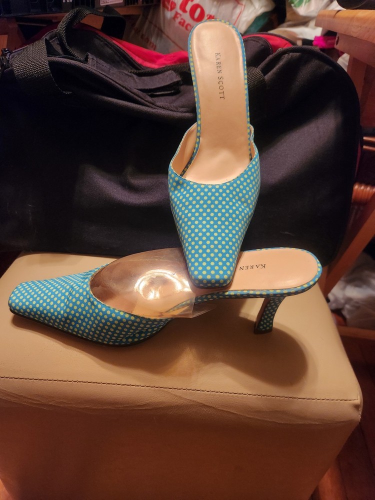 Beautiful Karen Scott heels. Sz: 9.5
