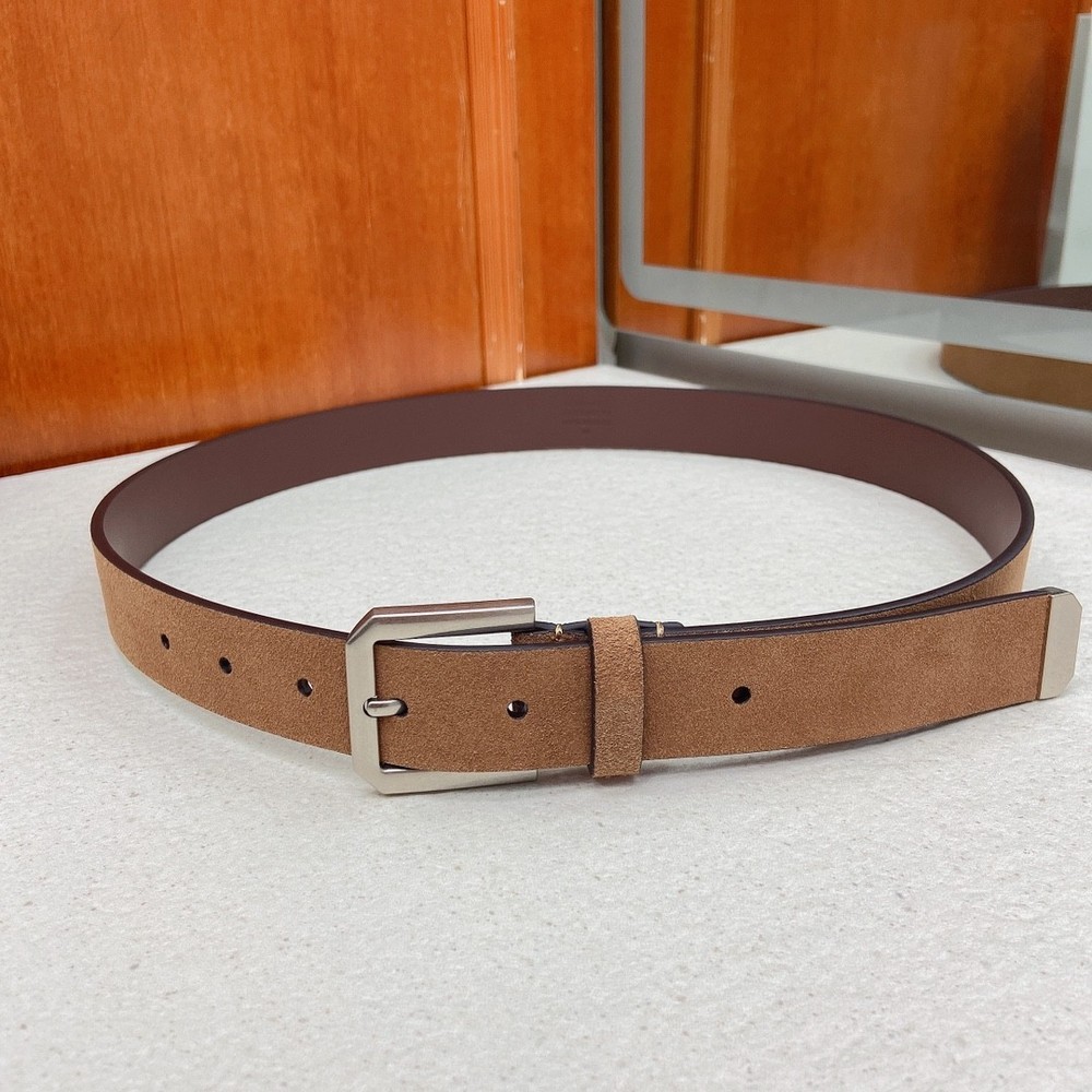 The width of the Brunello Cucinelli belt is 3.0 cm.