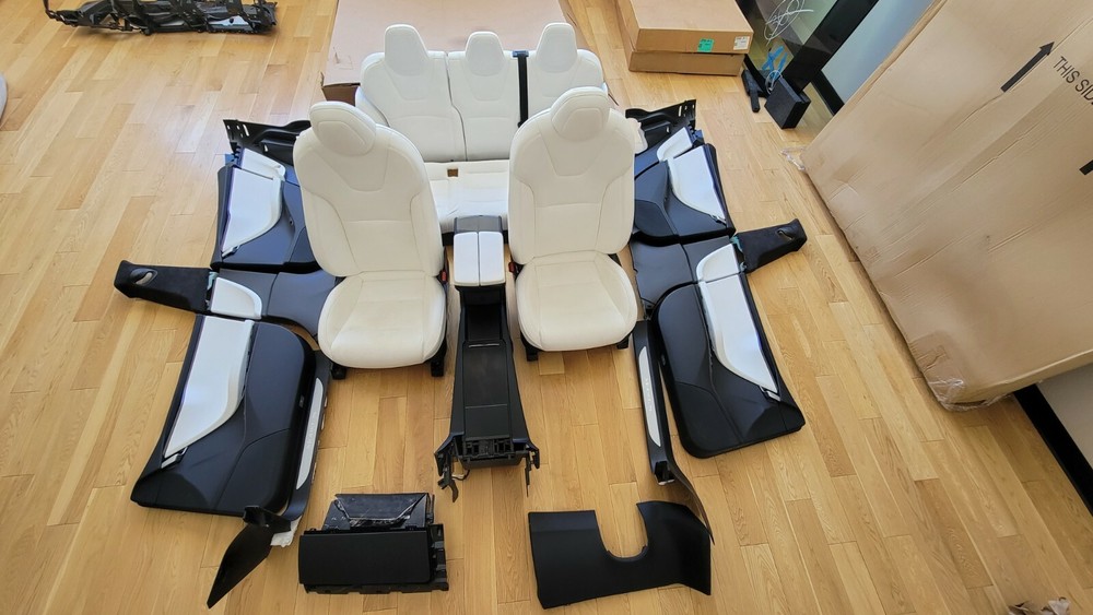 2020 Tesla Model S Front & Rear Seats with Door Panel Trim Cushion Set