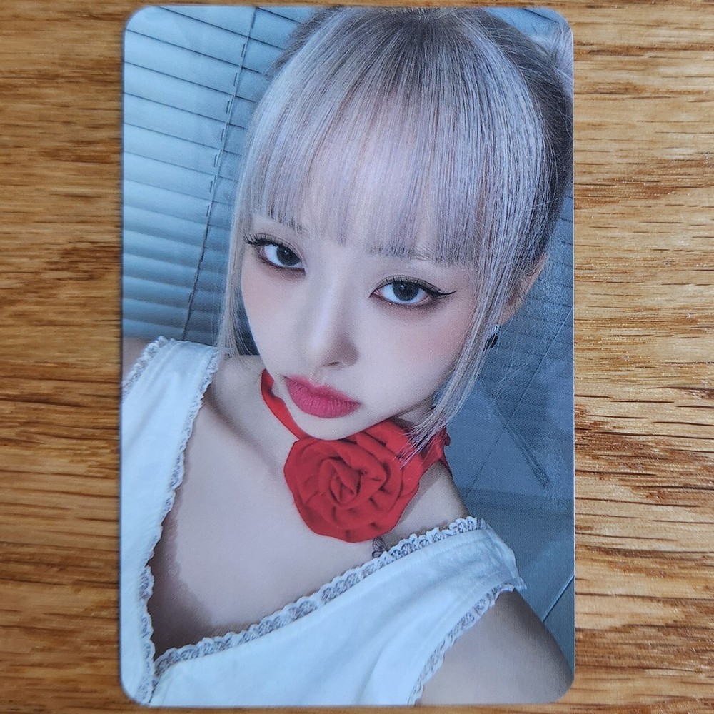 Vivi Official Photocard Loossemble 3rd Album TTYL Genuine Kpop