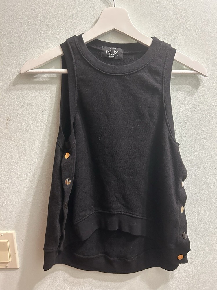 NUX Active Cropped Muscle Tee w/ Side snaps Size S