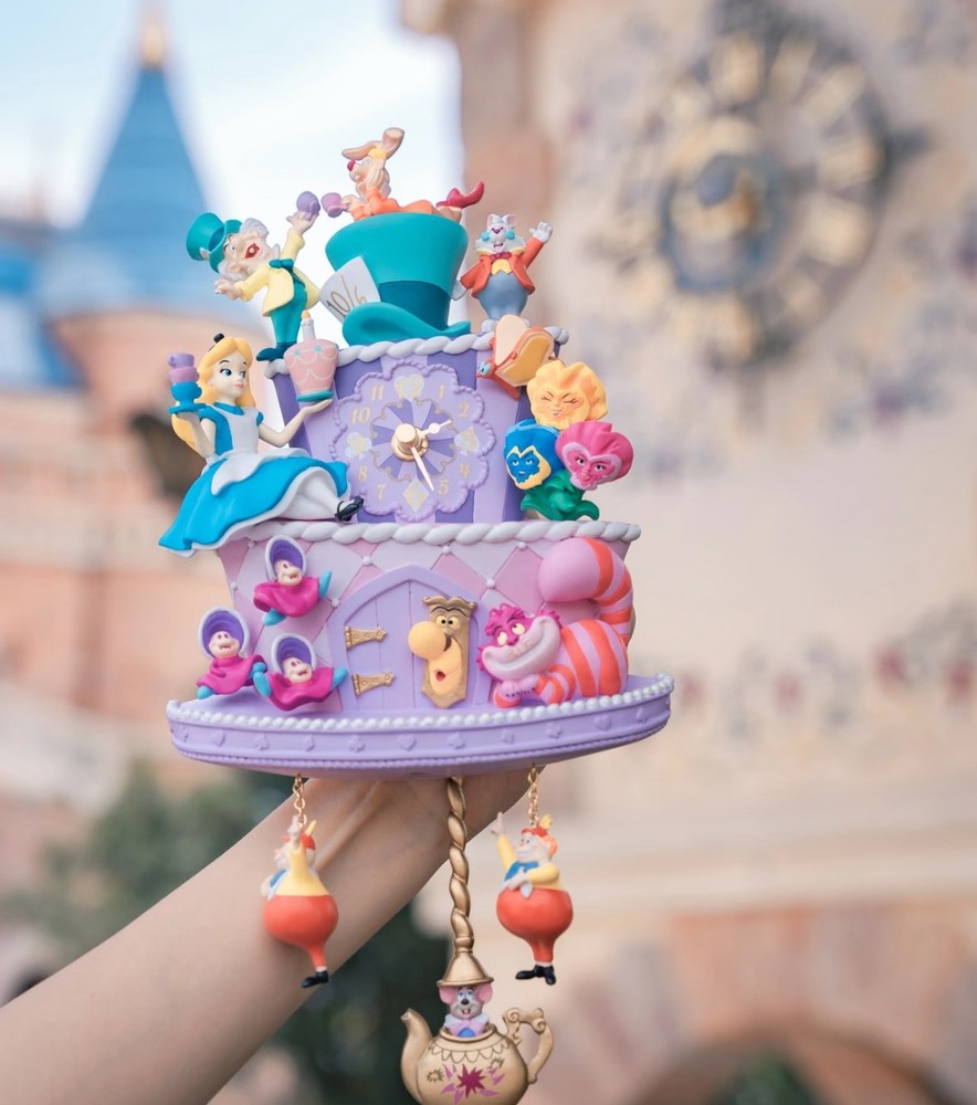 Disney Alice in Wonderland Wall Clock Shanghai Disneyland Cartoon Character
